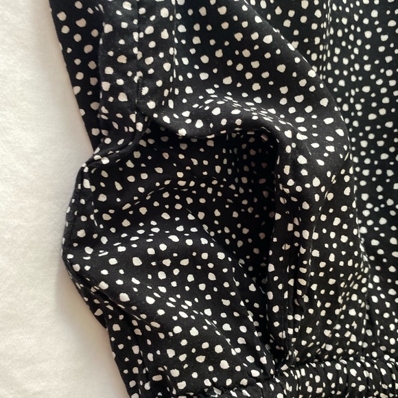 Banana Republic Large black Romper - Picture 4 of 13